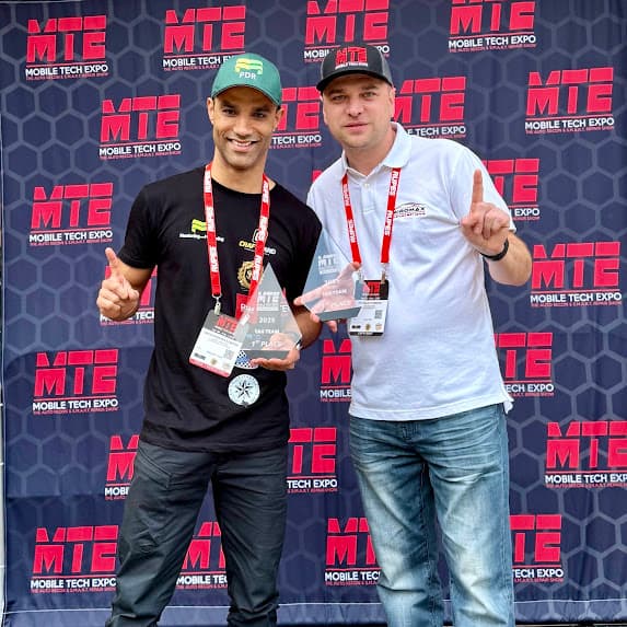 Displaying the Tag Team prize