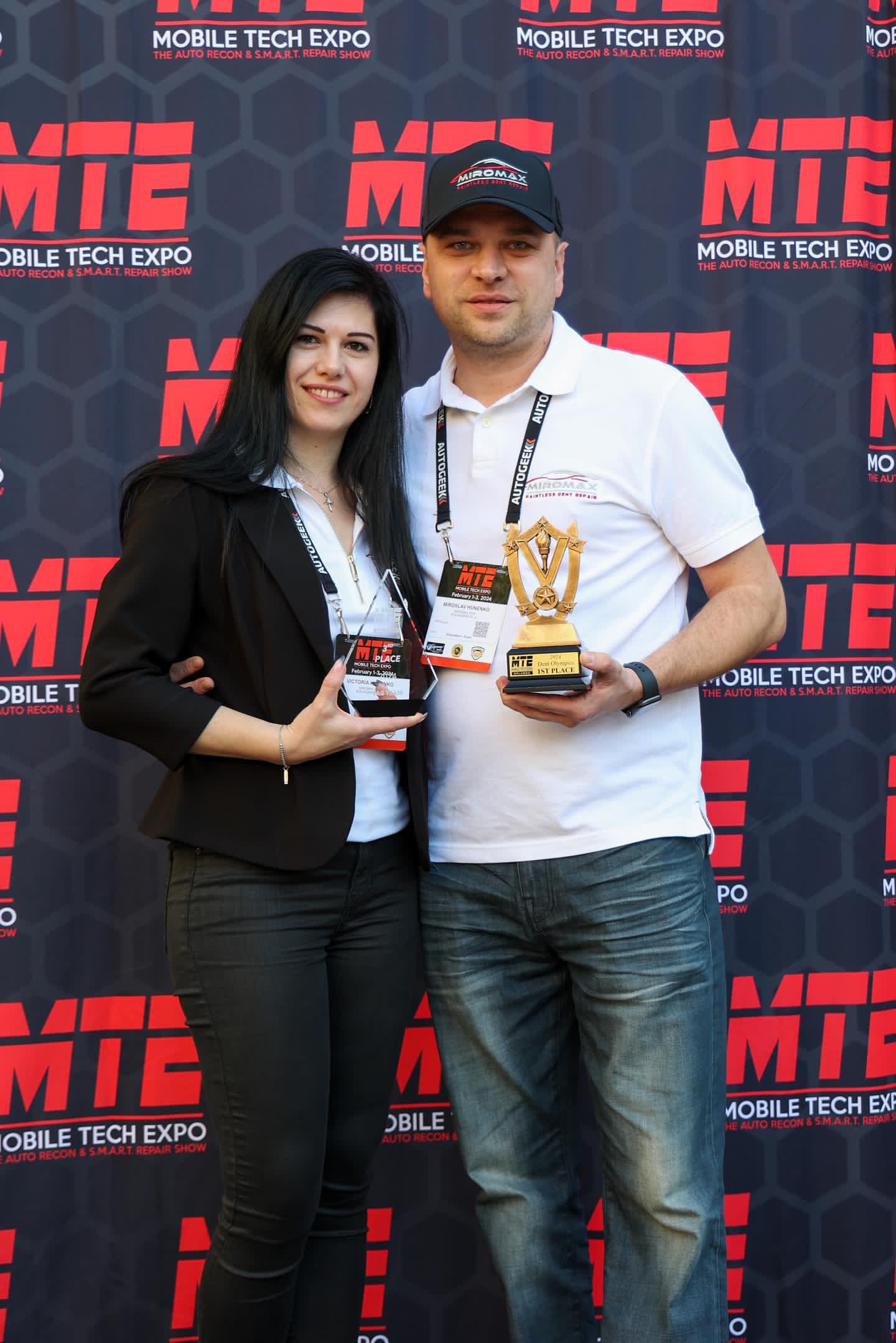 Miro and Victoria celebrating after Dent Olympics